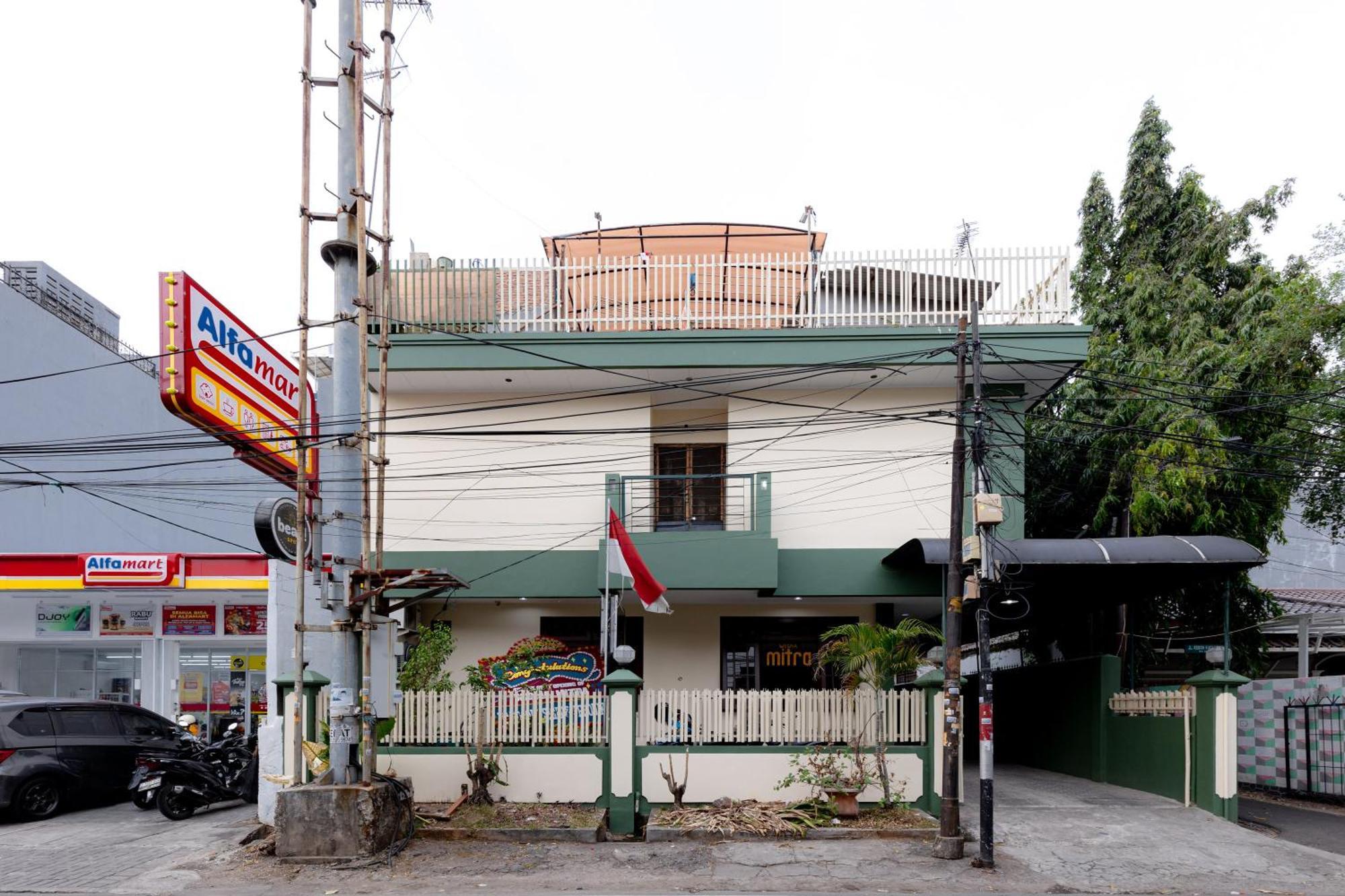 Hotel Urbanview Mitra Near Grand Indonesia
