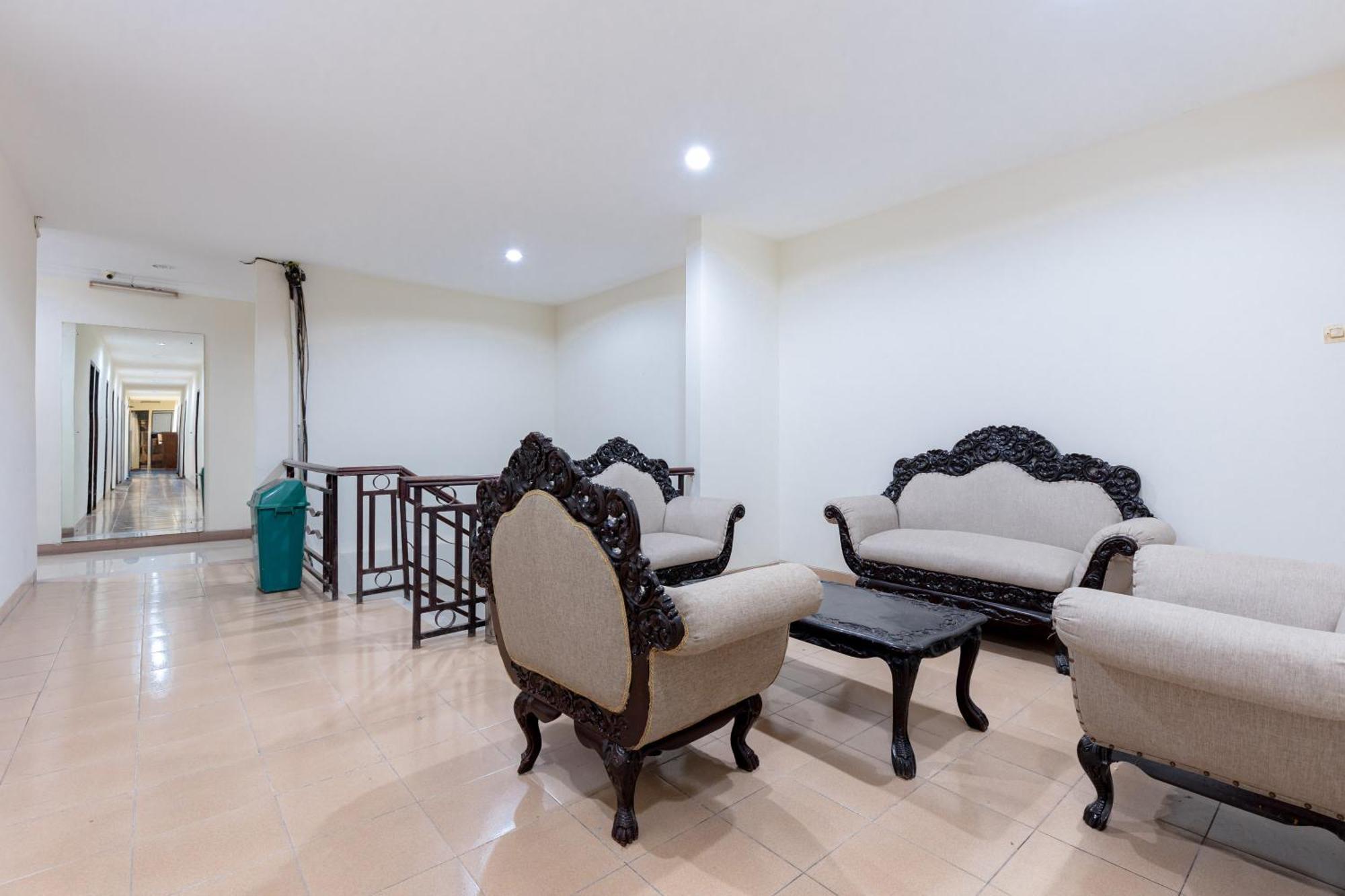 Urbanview Mitra Near Grand Indonesia Jakarta